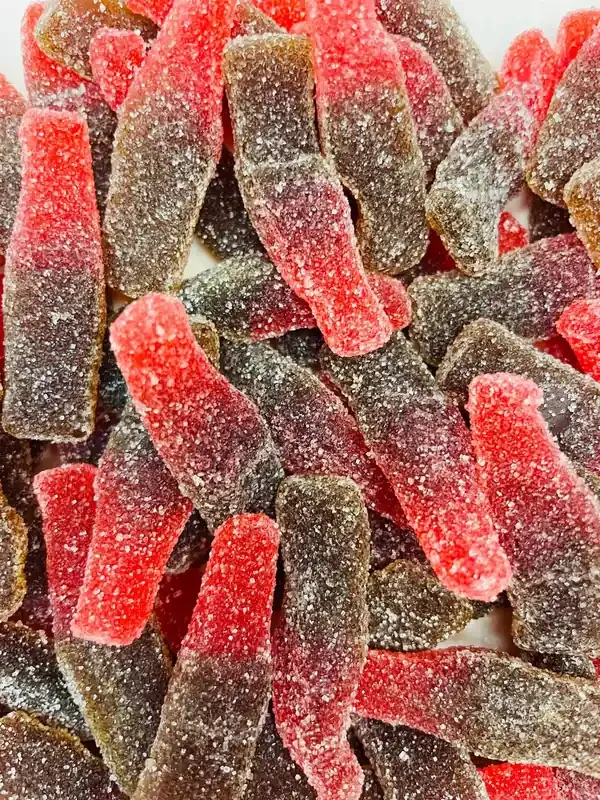 Bouteilles cerise cola sucrées 100g