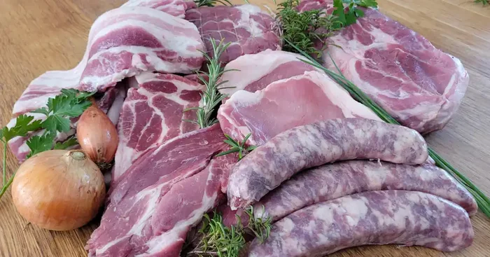 [Précommande] Petite caissette de Porc Blanc de l‘ouest Bio plein air 3 Kg