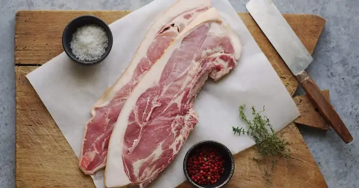 Tranche d‘épaule avec échine de porc Mangalica élevé 12 mois 500g